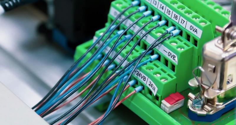 Diskusi Brief babagan Blok Terminal PCB